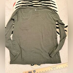 Athleta Seamless Women's Top Size Large NWOT